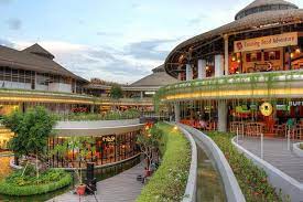 Beachwalk Shopping Center